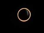 Fotograf&iacute;a del eclipse anular de sol de este 26 de febrero visto desde la ciudad de Ays&eacute;n, en el sur de Chile.