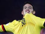 El jugador de Colombia James Rodr&iacute;guez celebra despu&eacute;s de anotar contra Chile.