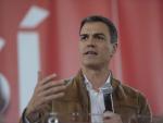 El candidato a las primarias del PSOE Pedro S&aacute;nchez, en un acto de precampa&ntilde;a en Burjassot (Valencia).
