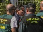 El expresidente de la Comunidad de Madrid Ignacio Gonz&aacute;lez es trasladado por la Guardia Civil.