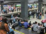 Un and&eacute;n durante una jornada de huelga del Metro de Barcelona.