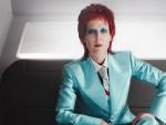 V&iacute;deo: Gillian Anderson ES David Bowie en 'American Gods'