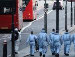 Los forenses investigan el atentado en Londres.