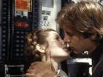 Carrie Fisher y Harrison Ford, como Leia y Han Solo (arriba) y en la presentaci&oacute;n en la Comic Con del Episodio VII (abajo).