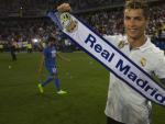 Cristiano Ronaldo celebra el t&iacute;tulo de Liga con el Real Madrid.
