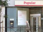 Imagen que muestra la puerta de una oficina del Banco Popular en Madrid.
