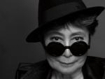 Yoko Ono retratada por el fot&oacute;grafo estadounidense Matthu Placek