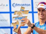 El espa&ntilde;ol Mario Mola se alz&oacute; con el triunfo en Edmonton, prueba sprint puntuable para el Mundial de triatl&oacute;n.