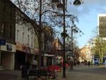 Imagen de la calle principal de la localidad de Hounslow, en las afueras de Londres.