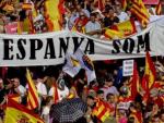 Un momento de la manifestaci&oacute;n a favor de la unidad de Espa&ntilde;a que recorri&oacute; el centro de Barcelona.