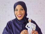 Mattel dise&ntilde;a la primera mu&ntilde;eca Barbie con hijab, inspirada en la atleta ol&iacute;mpica Ibtihaj Muhammad.