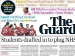 Primer ejemplar del diario brit&aacute;nico 'The Guardian' con su nuevo formato m&aacute;s reducido.
