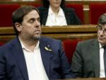 Oriol Junqueras y Carles Puigdemont en el pleno del Parlament para responder al 155.