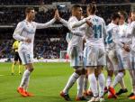 Los jugadores del Real Madrid celebran uno de sus goles ante el Getafe en el Bernab&eacute;u.