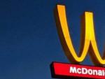 El homenaje de McDonald's en el D&iacute;a de la mujer: su 'm' es una 'w'.