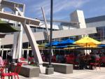 Imagen de una terraza en la sede de Google en Mountain View, California.