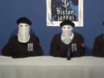 Miembros de ETA, durante un comunicado de la banda terrorista.