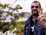 El m&uacute;sico brit&aacute;nico Ringo Starr, posa para los fot&oacute;grafos mientras da una rueda de prensa antes del inicio de su gira europea en Par&iacute;s.