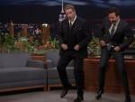 John Travolta le demuestra al presentador estadounidense Jimmy Fallon que a&uacute;n tiene los movimientos de 'Grease'.