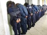 Polic&iacute;as del municipio de Ocampo (M&eacute;xico), detenidos tras rebelarse contra una investigaci&oacute;n.