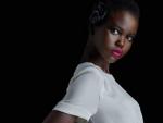 La modelo refugiada sudanesa Adut Akech protagoniza una campa&ntilde;a de Chanel.