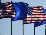 Banderas de Estados Unidos y la Uni&oacute;n Europea, en una imagen de archivo