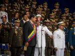 El presidente venezolano, Nicol&aacute;s Maduro, participa en un acto televisado con militares en el centro de Caracas.