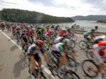Ciclistas participando en una de las etapas de la Vuelta a Espa&ntilde;a