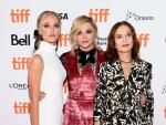 Maika Monroe, Chlo&euml; Grace Moretz e Isabelle Huppert en la premiere de Greta en Toronto.
