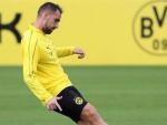 Paco Alc&aacute;cer, en un entrenamiento con el Borussia Dortmund.
