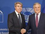 El presidente de la Comunidad de Madrid, &Aacute;ngel Garrido, con el m&aacute;ximo responsable del Parlamento Europeo, Antonio Tajani.