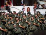 Desfile militar en el D&iacute;a de la Hispanidad, el 12 de octubre