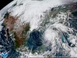 Imagen de sat&eacute;lite del hurac&aacute;n Michael aproxim&aacute;ndose a la costa de EE UU, convertido en un cicl&oacute;n de fuerza mayor.