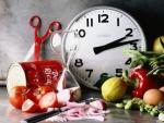 El estudio demuestra que las personas que comen despu&eacute;s de las tres de la tarde pierden menos peso que las que comen antes de esa hora.