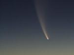 Imagen de archivo de un cometa al atardecer.