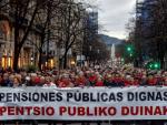 Miles de personas se han manifestado en Bilbao en demanda de unas pensiones p&uacute;blicas &quot;dignas&quot;.