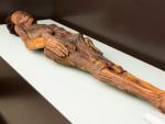La momia del barranco de Herques en el Museo Arqueol&oacute;gico Nacional.