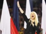Christina Aguilera fdurante su actuaci&oacute;n en la Super Bowl.