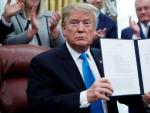El presidente de EE UU, Donald Trump, tras firmar la Directiva 4 de la Pol&iacute;tica del Espacio, en la Casa Blanca.