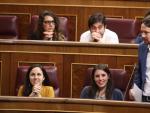 Pablo Iglesias y diputados de Unidos Podemos en el Congreso.