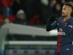 Neymar le dedica un gol a su madre