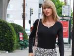 La cantante Taylor Swift, por las calles de Hollywood.
