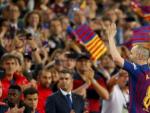 Andr&eacute;s Iniesta se despide del Camp Nou.