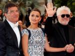 Antonio Banderas, Pen&eacute;lope Cruz, Pedro Almod&oacute;var y Nora Navas en la alfombra roja del Festival de Cannes.