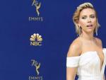 La actriz estadounidense Scarlett Johansson llega a la ceremonia anual de los Primetime Emmy Awards, en el Microsoft Theater de Los &Aacute;ngeles (EE UU).