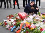 Memorial improvisado con flores en homenaje a las v&iacute;ctimas del atentado contra dos mezquitas en Christchurch, Nueva Zelanda.