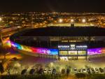 El estadio de Butarque, del CD Legan&eacute;s, con los colores del Orgullo Gay.