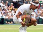 Rafa Nadal celebra un punto en su partido de cuartos de final de Wimbledon ante Sam Querrey.