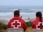 Socorristas de Cruz Roja en las playas de Cantabria