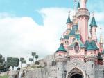 Castillo de la Bella Durmiente en Disneyland en California (Estados Unidos).